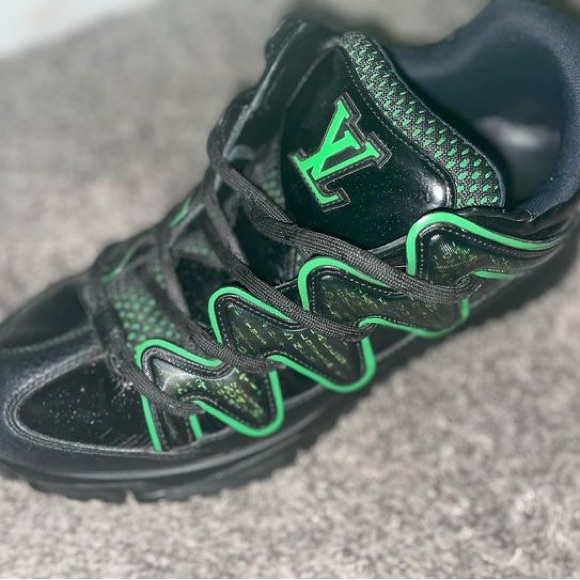 Louis Vuitton Zig Zag Sneakers - Picture 1 of 4